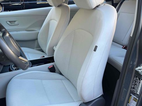 Used 2024 Hyundai Kona SEL image 29