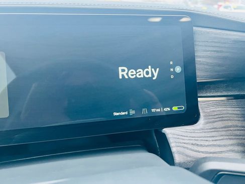 Used 2023 Rivian R1S Adventure image 18