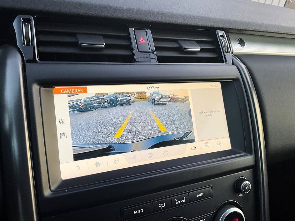 Used 2020 Land Rover Discovery Landmark AWD/4WD image 20