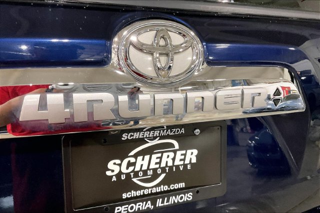 Used 2014 Toyota 4Runner Limited w/ Convenience Package AWD/4WD image 8