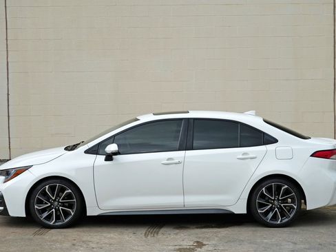 Used 2021 Toyota Corolla SE w/ SE Premium Package FWD image 44