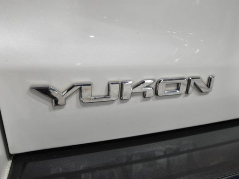 Used 2017 GMC Yukon Denali w/ Open Road Package image 12