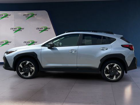 Certified 2024 Subaru Crosstrek 2.5i Limited w/ Crosstrek Mirror Package image 4