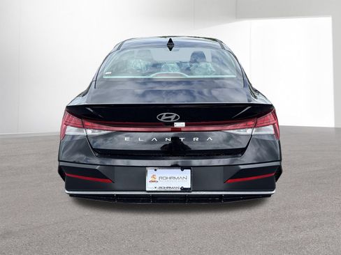 New 2026 Hyundai Elantra SEL Sport Premium FWD image 7