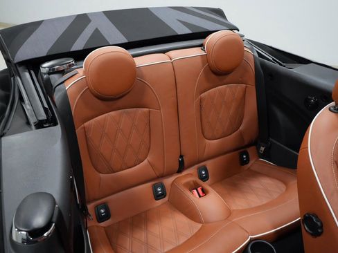 Certified 2023 MINI Cooper S FWD image 11