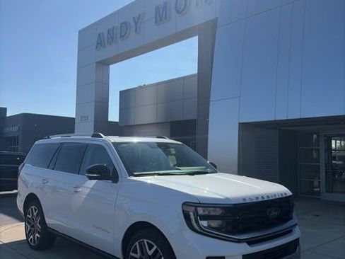 New 2026 Ford Expedition Platinum AWD/4WD image 1