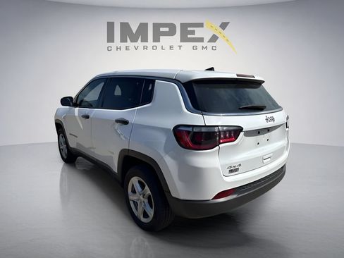 Used 2024 Jeep Compass Sport AWD/4WD image 2