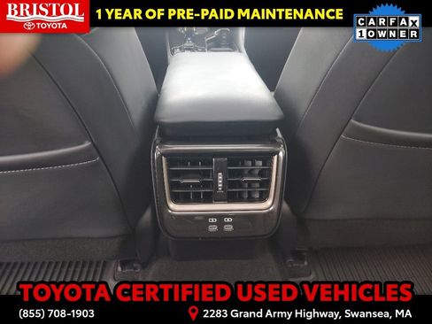 Used 2024 Toyota Crown Platinum AWD/4WD image 19