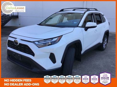 Used 2023 Toyota RAV4 XLE w/ Convenience Package FWD image 1