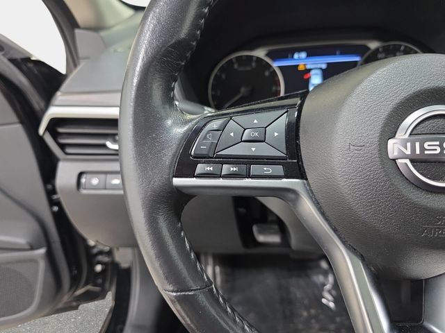 Used 2024 Nissan Altima 2.5 SV w/ SV Premium Package FWD image 17