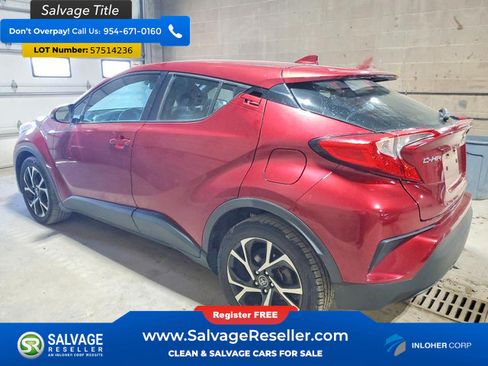 Used 2018 Toyota C-HR XLE FWD image 3