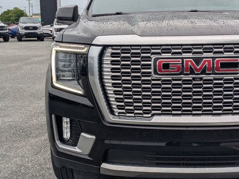 Used 2024 GMC Yukon Denali w/ Advanced Technology Package image 10