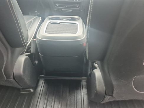 Used 2020 Chrysler Pacifica Limited w/ Advanced Safetytec Group FWD image 28