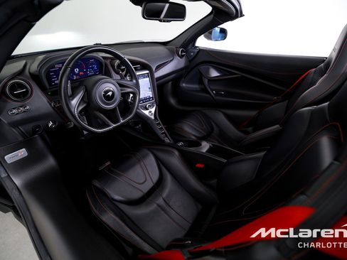 Used 2022 McLaren 765LT image 14