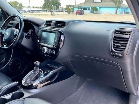 Used 2019 Kia Soul ! w/ Technology Package FWD image 22