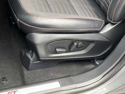 Certified 2025 Ford Explorer ST-Line AWD/4WD image 11