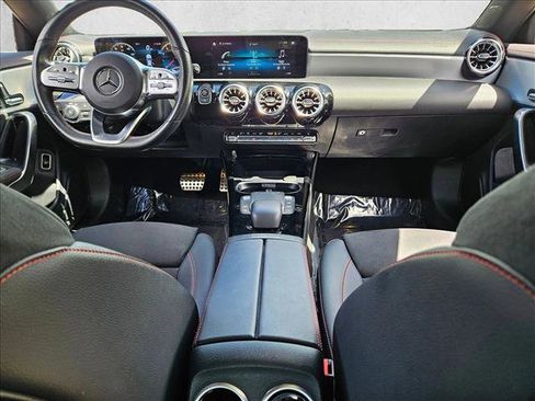 Used 2023 Mercedes-Benz CLA 250 image 16