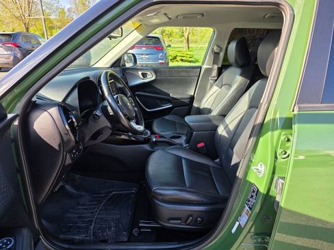 Used 2020 Kia Soul EX FWD image 16
