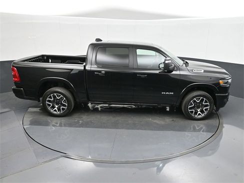 Used 2025 RAM 1500 Laramie image 31