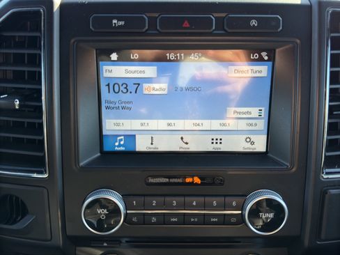 Used 2018 Ford Expedition Max Limited image 20