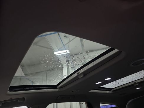 Used 2021 Buick Enclave Avenir w/ Avenir Technology Package image 40