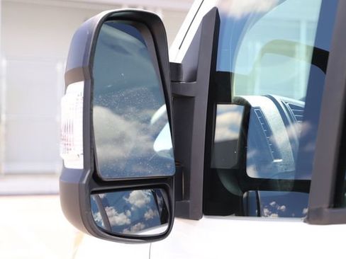 Used 2025 RAM ProMaster 2500 w/ Convenience Group FWD image 9