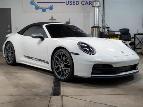 Used 2025 Porsche 911 Carrera T RWD image 6