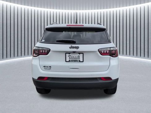Used 2025 Jeep Compass Latitude w/ Altitude Special Edition AWD/4WD image 8