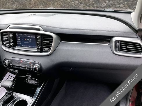 Used 2019 Kia Sorento AWD image 13