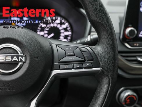 Used 2024 Nissan Altima 2.5 SV image 16