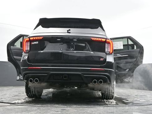 Used 2025 Ford Explorer ST image 55