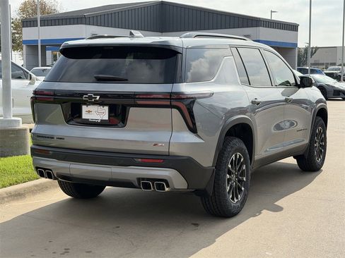 New 2026 Chevrolet Traverse Z71 w/ Enhanced Driving Package image 4