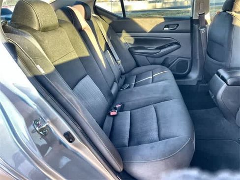 Used 2021 Nissan Altima 2.5 SV image 14