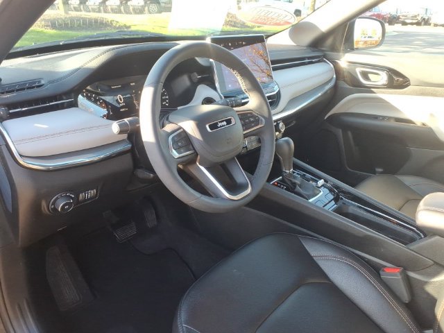 Certified 2024 Jeep Compass Limited AWD/4WD image 7