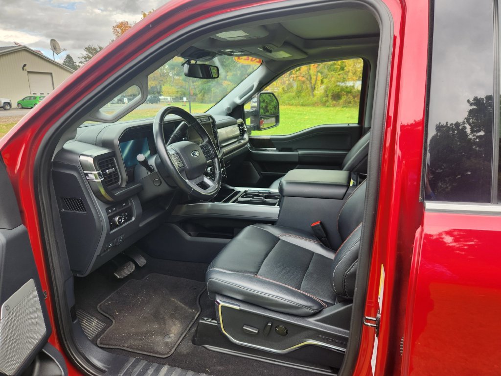 Used 2023 Ford F350 Lariat w/ Lariat Ultimate Package AWD/4WD image 17