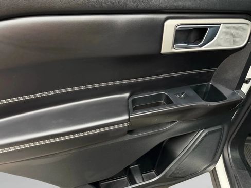 Used 2020 Ford Explorer ST w/ ST Street Pack image 18