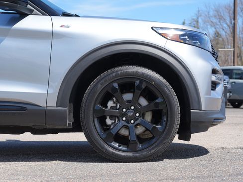 Used 2024 Ford Explorer ST-Line w/ Class IV Trailer Tow Package AWD/4WD image 13