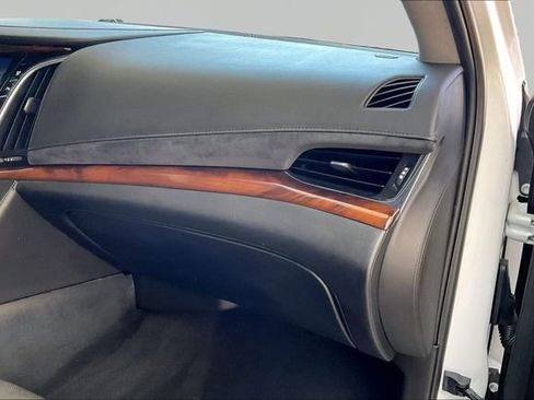 Used 2016 Cadillac Escalade 2WD image 19