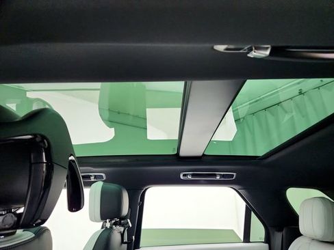 New 2026 Land Rover Range Rover Sport Dynamic SE image 17