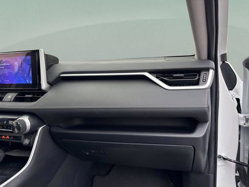 Certified 2025 Toyota RAV4 XLE image 32