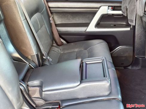Used 2017 Toyota Land Cruiser AWD/4WD image 13
