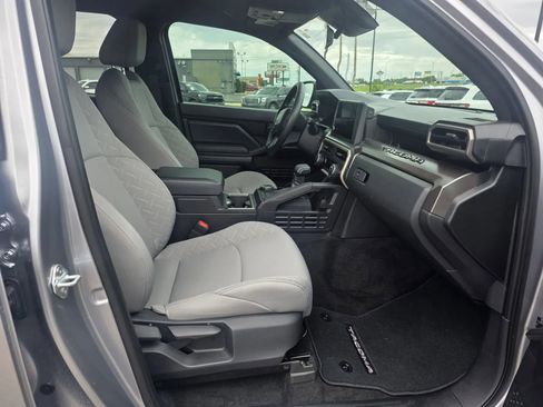 Used 2025 Toyota Tacoma SR5 image 17