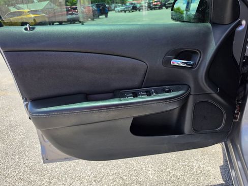 Used 2014 Dodge Avenger SE w/ Rallye Appearance Group FWD image 13
