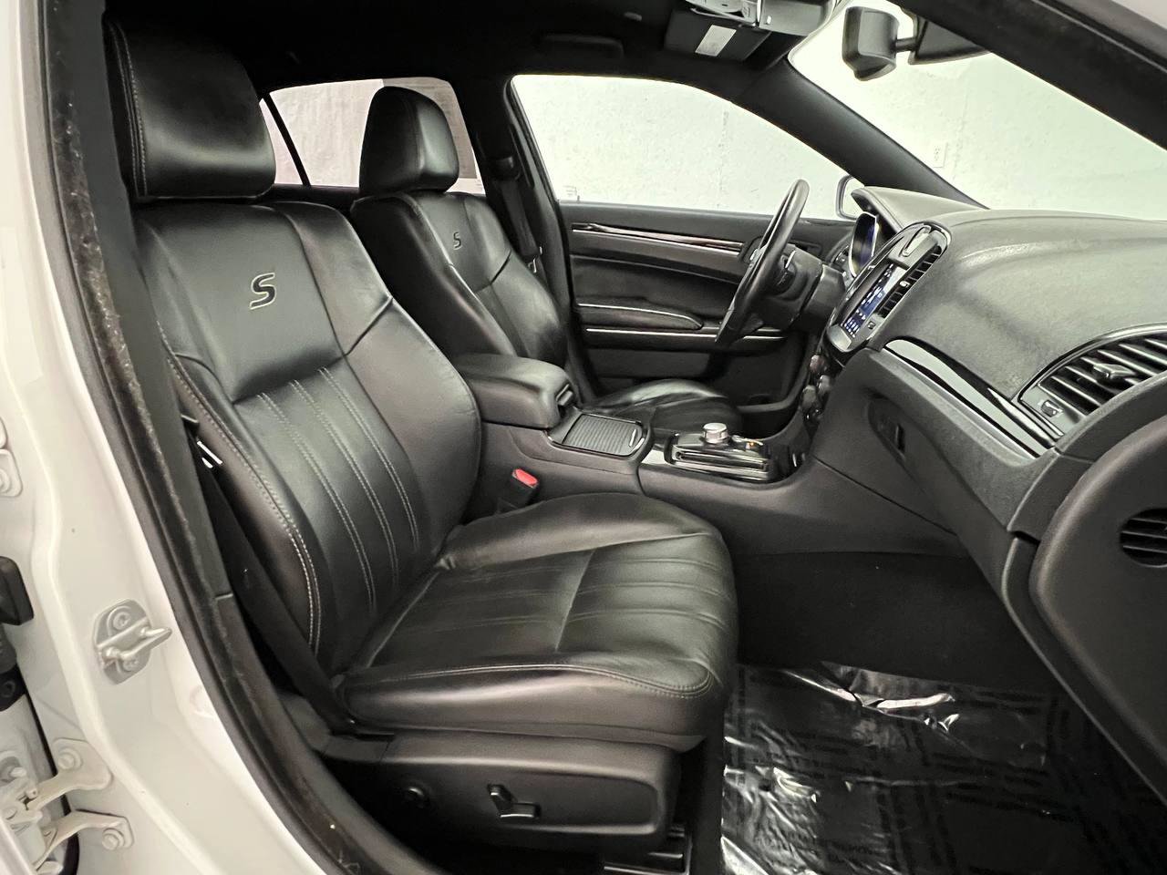 Used 2021 Chrysler 300 S RWD image 15