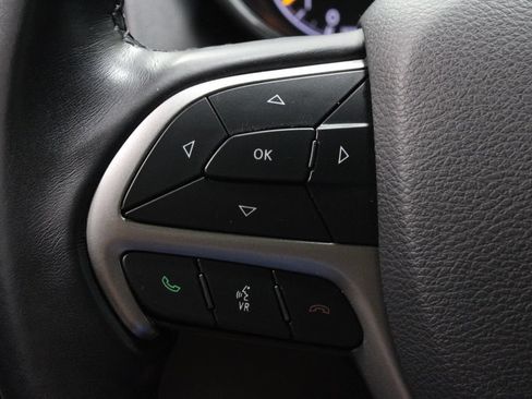 Used 2020 Jeep Grand Cherokee Laredo AWD/4WD image 26
