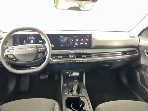 Used 2025 Kia K4 FWD image 13