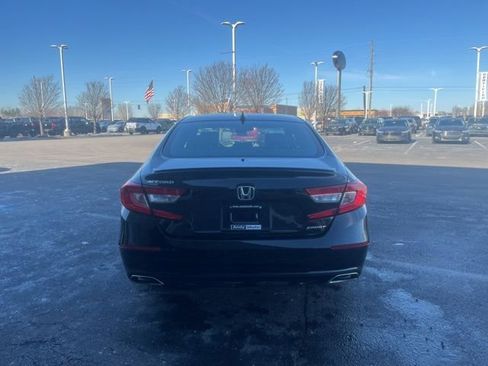 Used 2022 Honda Accord Sport image 9