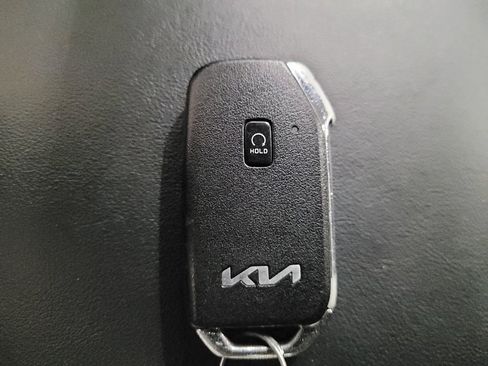 Used 2022 Kia Sorento S AWD/4WD image 32