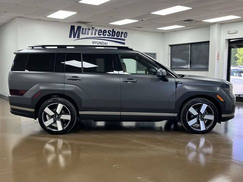 Certified 2025 Hyundai Santa Fe Limited AWD/4WD image 4
