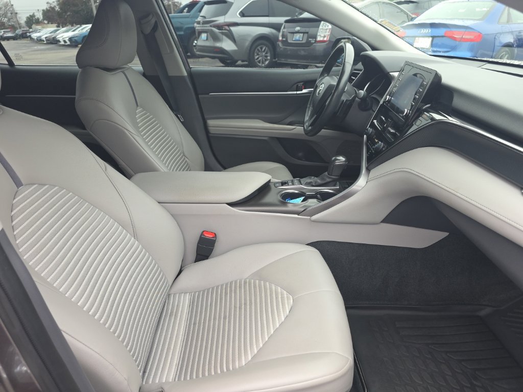 Certified 2024 Toyota Camry SE FWD image 9